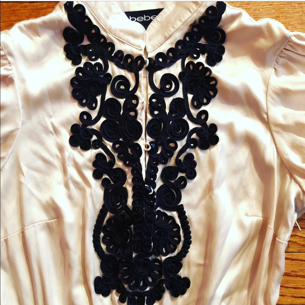 Embroidered and Lace Ruffled Dress - Picture 4 of 7